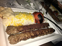 Kebab du Restaurant de spécialités perses Guylas | Cuisine traditionnelle persane iranienne à Paris - n°18