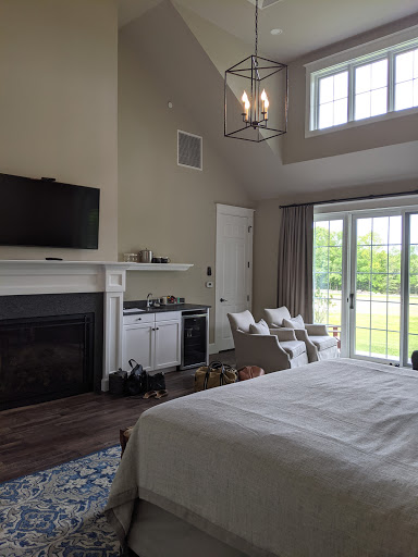 Wedding Venue «Lodge At Mountain Springs Lake», reviews and photos, 1315 Mountain Spring Dr, Reeders, PA 18352, USA