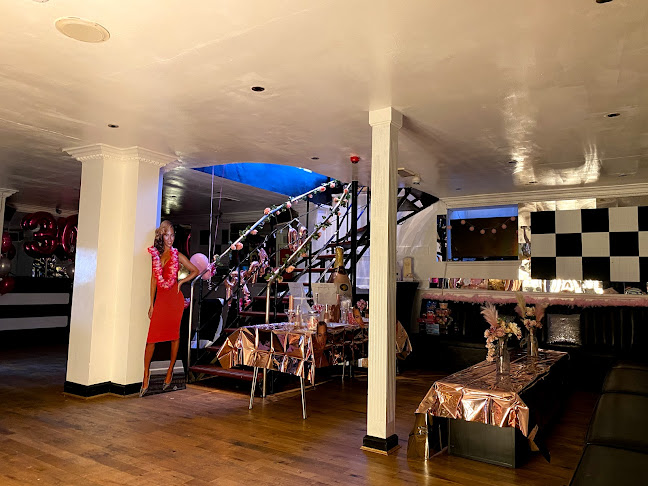 Reviews of Rowans Cafe Bar in London - Event Planner