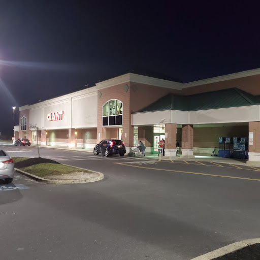 Grocery Store «Giant Food Stores», reviews and photos, 300 E Baltimore Ave, Lansdowne, PA 19050, USA