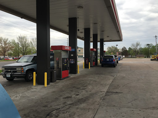 Gas Station «QuikTrip», reviews and photos, 3638 Bayless Ave, Lemay Township, MO 63125, USA