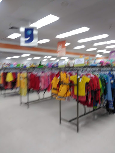 Thrift Store «32nd St & Cactus Goodwill Retail Store & Donation Center», reviews and photos