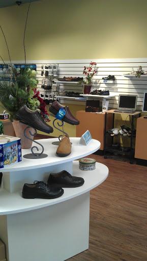 Orthopedic Shoe Store «Foot Solutions Cincinnati North», reviews and photos, 5475 Deerfield Blvd, Mason, OH 45040, USA