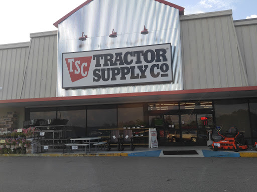 Home Improvement Store «Tractor Supply Co.», reviews and photos, 1556 Mill Square, Alexander City, AL 35010, USA