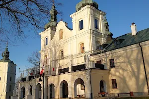 Klasztor Franciszkanów oraz Sanktuarium Męki Pańskiej i Matki Bożej w Kalwarii Pacławskiej image