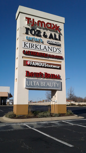 Clothing Store «Burlington Coat Factory», reviews and photos, 8225 E Kellogg Dr, Wichita, KS 67207, USA