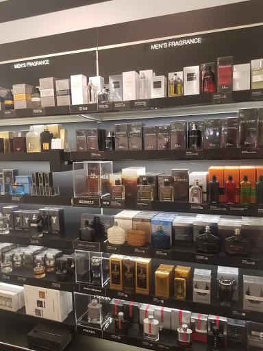 Cosmetics Store «SEPHORA», reviews and photos, 99 Rockingham Park Blvd, Salem, NH 03079, USA