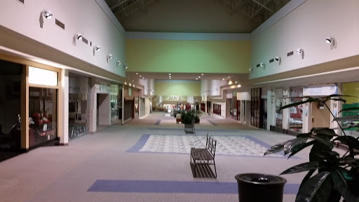 Shopping Mall «ShoppingTown Mall», reviews and photos, 3649 Erie Blvd E, Syracuse, NY 13214, USA