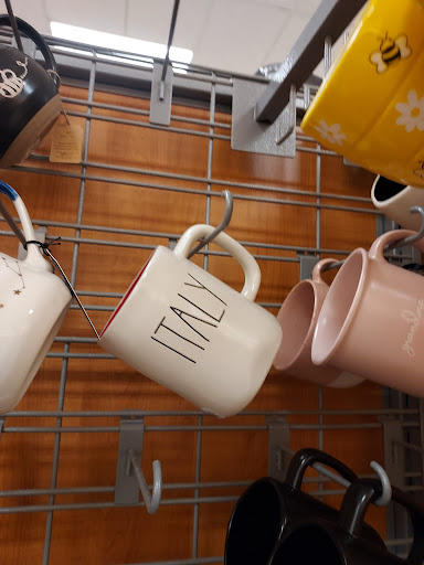 Department Store «T.J. Maxx», reviews and photos, 33025 Grand River Ave, Farmington, MI 48336, USA