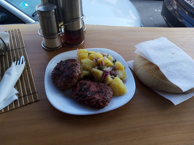 Храна, Огън и Щипка Любов