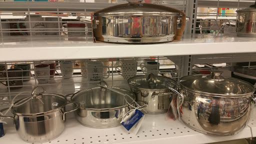 Clothing Store «Ross Dress for Less», reviews and photos, 7338 Gall Blvd, Zephyrhills, FL 33541, USA