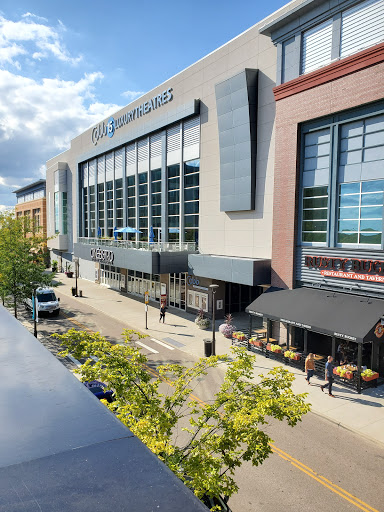 Movie Theater «Cobb Liberty Luxury 15 & Cinébistro», reviews and photos, 7514 Bales St, Liberty Township, OH 45069, USA