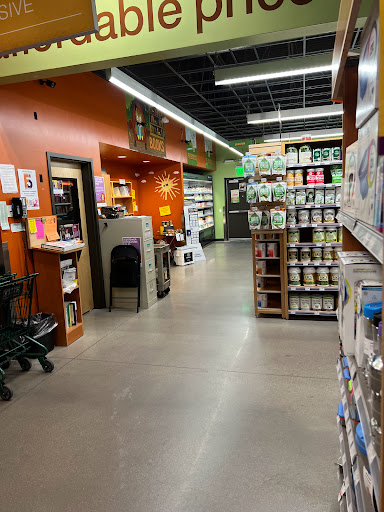 Natural Grocers, 3440 S Tower Rd, Aurora, CO 80013, USA, 