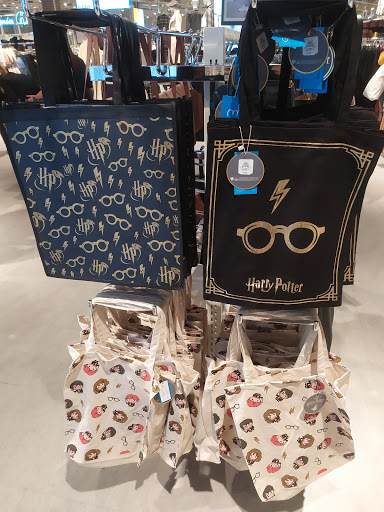 Stores to buy adolfo dominguez handbags Seville