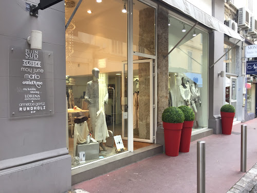 Magasin de vêtements pour femmes ILONA angle rue d Antibes/3 rue Tony Allard Cannes 06400 Cannes
