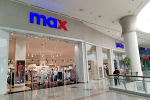 Al Wahda Mall image
