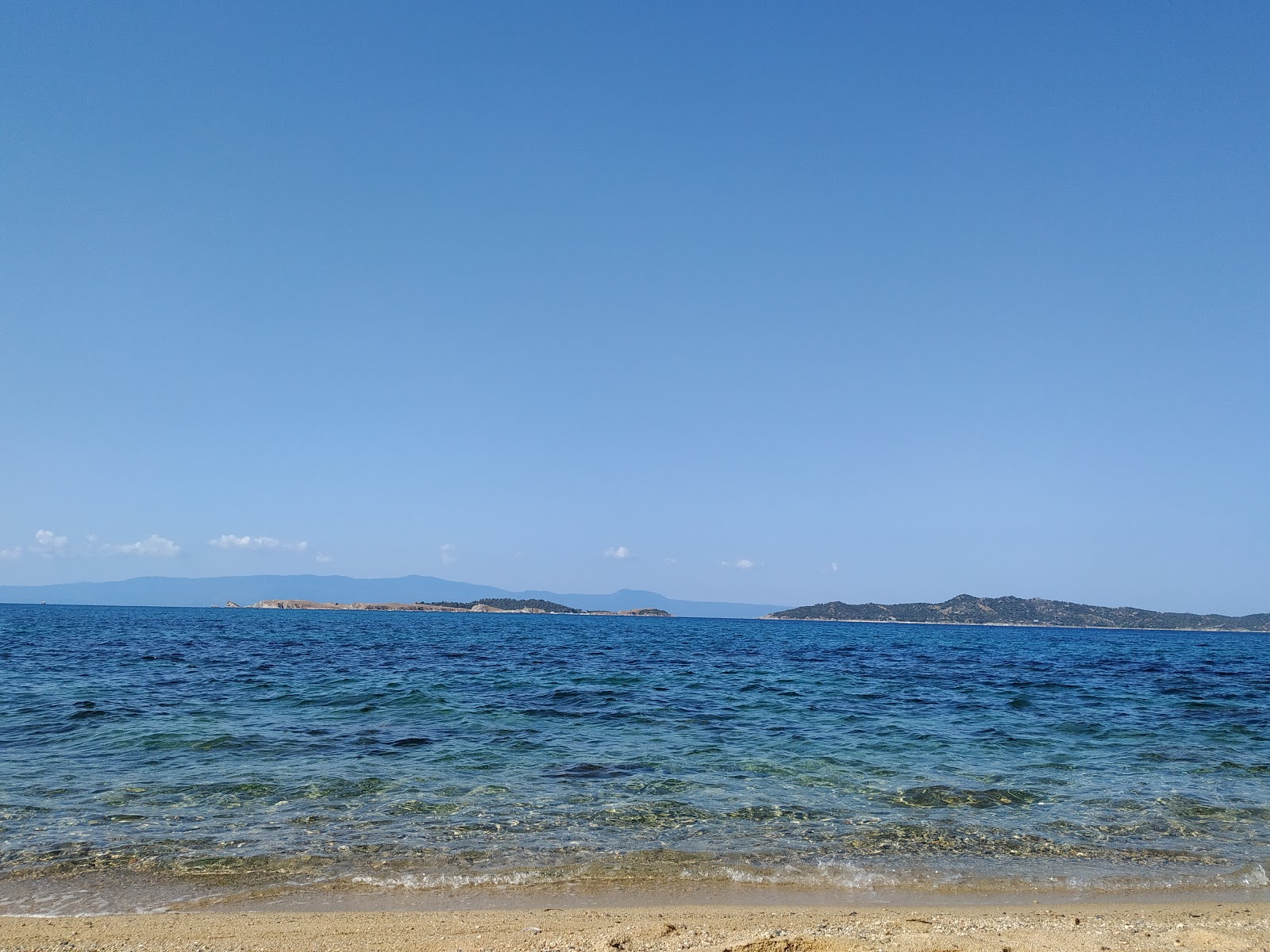 Foto von Paralia Ouranoupoli II mit sehr sauber Sauberkeitsgrad