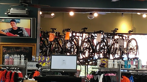 Bicycle Repair Shop «Bike World in Alamo Heights», reviews and photos, 5911 Broadway St, Alamo Heights, TX 78209, USA