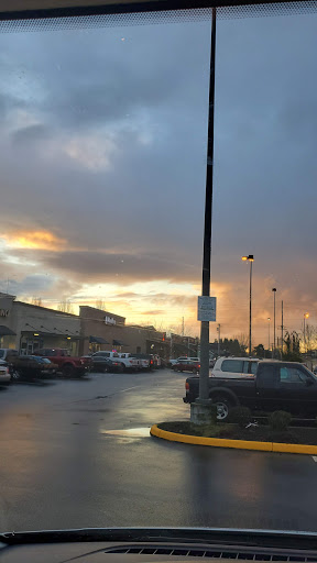 Pet Supply Store «Mud Bay», reviews and photos, 15105 Main St E, Sumner, WA 98390, USA