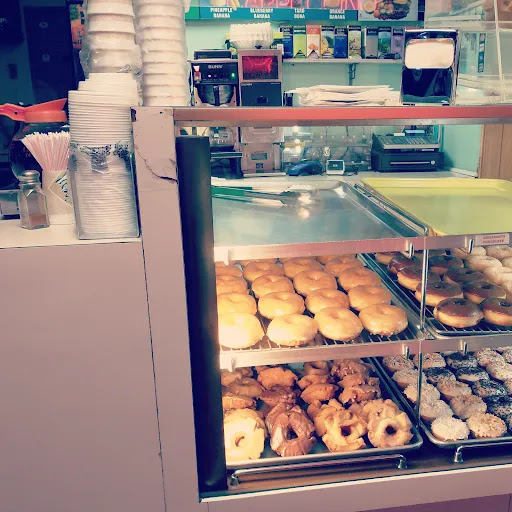 Donut Shop «Golden Donuts Place», reviews and photos, 104 E Foothill Blvd, Arcadia, CA 91006, USA