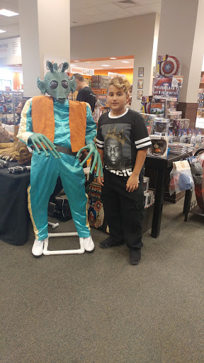 Used Book Store «2nd & Charles», reviews and photos, 3501 Paxton St, Harrisburg, PA 17111, USA