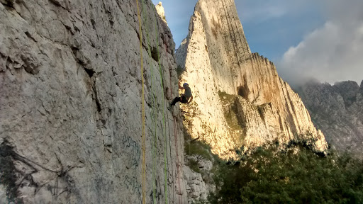 Climbing lessons Monterrey