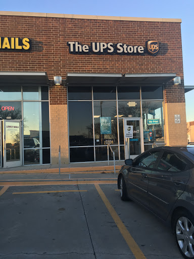 Shipping and Mailing Service «The UPS Store», reviews and photos, 1001 E Hebron Pkwy #118, Carrollton, TX 75010, USA
