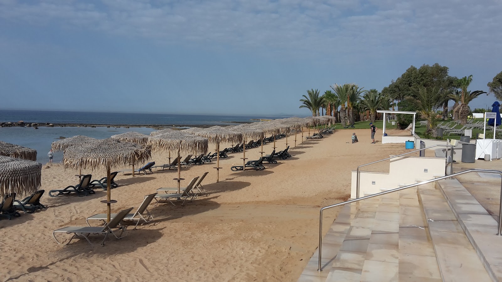 Zdjęcie Plaża Limnara z wiele przestronnych zatok