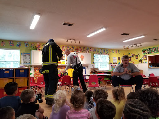 Child Care Agency «Wee Kare Child Care Center», reviews and photos, 371 Main St, Deltona, FL 32725, USA