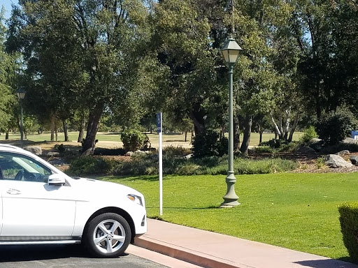 Golf Course «Seven Oaks Country Club», reviews and photos, 2000 Grand Lakes Ave, Bakersfield, CA 93311, USA