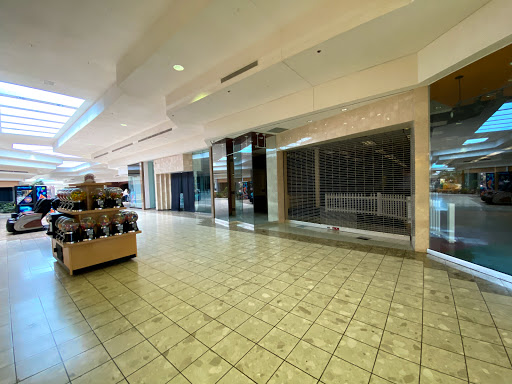 Shopping Mall «Lakeview Square Mall», reviews and photos, 5775 Beckley Rd, Battle Creek, MI 49015, USA