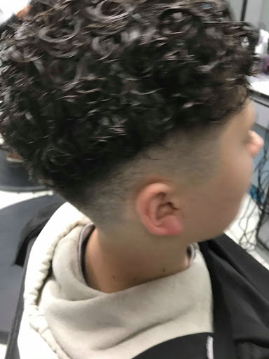 Nail Salon «Pro Cut Salon», reviews and photos, 1861 E Gibson Rd # C, Woodland, CA 95776, USA