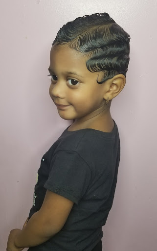 Beauty Salon «Showtime Unisex Beauty Salon», reviews and photos, 569 Courtlandt Ave, Bronx, NY 10451, USA