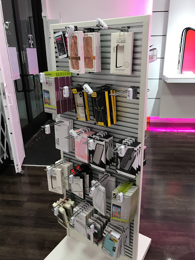 Cell Phone Store «T-Mobile», reviews and photos, 35020 Newark Blvd, Newark, CA 94560, USA