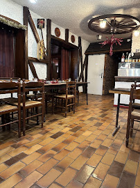 Atmosphère du Restaurant français Au four à bois à Arcy-sur-Cure - n°1