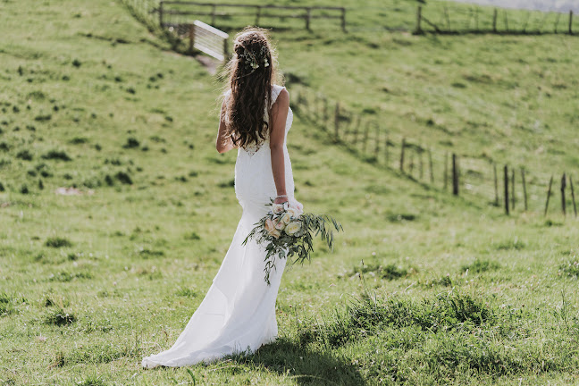 Comments and reviews of Newfound - Tauranga Wedding Photographer