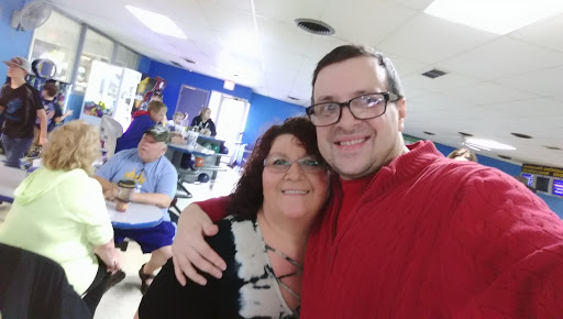 Bowling Alley «Gladstone Bowl», reviews and photos, 300 NW 72nd St, Kansas City, MO 64118, USA