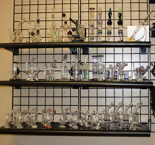 Tobacco Shop «Retro Active Smoke Shop», reviews and photos, 189 N Lincoln Dr, Troy, MO 63379, USA