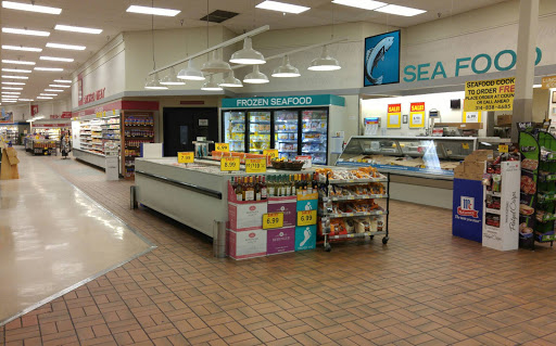 Grocery Store «Schnucks», reviews and photos, 1160 Shackelford Rd, Florissant, MO 63031, USA