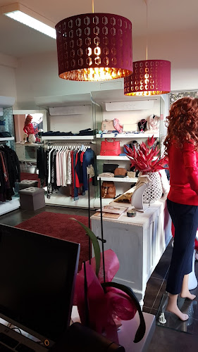 Avaliações doDebbi Fashion Store em Nelas - Shopping Center