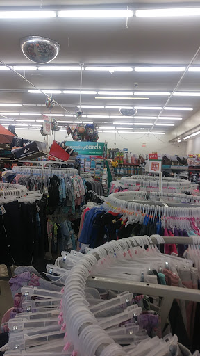 Dollar Store «FAMILY DOLLAR», reviews and photos, 314 E Court St, Seguin, TX 78155, USA