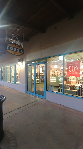 Fossil Outlet Store, 5113 Factory Shops Blvd #913, Ellenton, FL 34222, USA, 