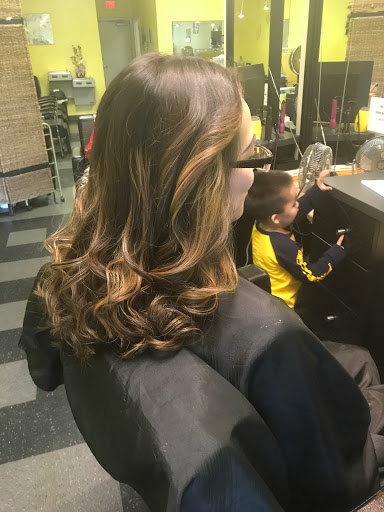 Beauty Salon «Edge Hair & Nail Salon», reviews and photos, 1610 N Zaragoza Rd, El Paso, TX 79936, USA