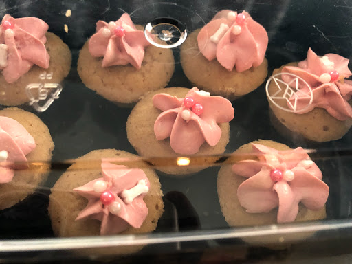 Pet Supply Store «Lazy Creek Discount Pet Food & Supplies», reviews and photos, 351 E Church St, Leesville, SC 29070, USA