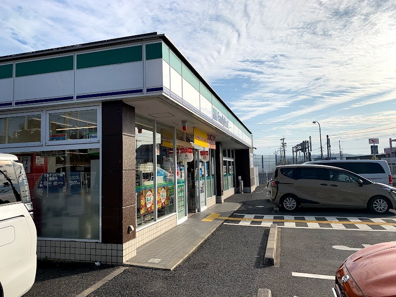 ファミリーマート 宇治東インター店