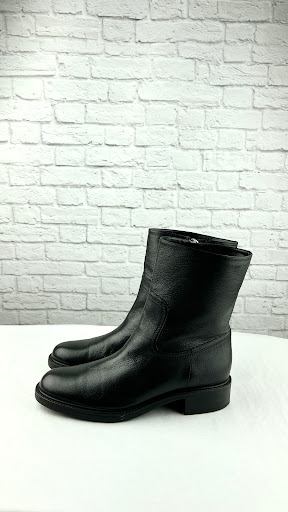 Consignment Shop «Sell Your Sole Consignment Boutique», reviews and photos, 2121 1st Ave Suite 101, Seattle, WA 98121, USA