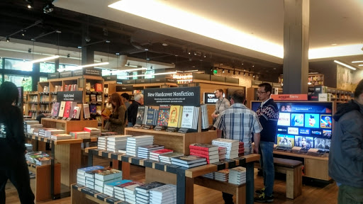 Book Store «Amazon Books», reviews and photos, 4601 26th Ave NE, Seattle, WA 98105, USA
