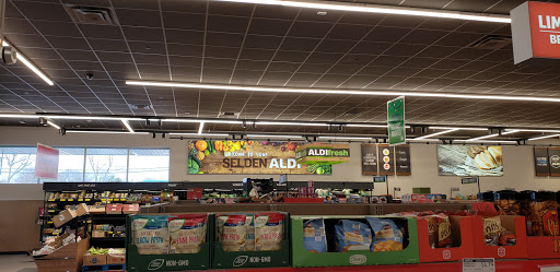 Supermarket «ALDI», reviews and photos, 614 Middle Country Rd, Selden, NY 11784, USA
