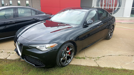 Car Dealer «Alfa Romeo FIAT of McKinney», reviews and photos, 800 N Central Expy, McKinney, TX 75070, USA