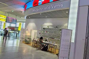 Mademoiselle Vernis image